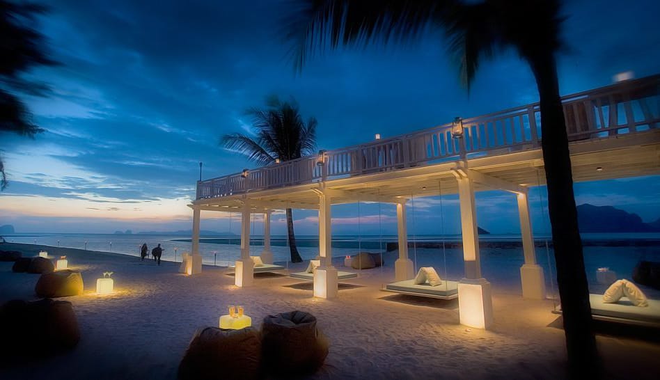 MALDIVES HOTEL IMAGE